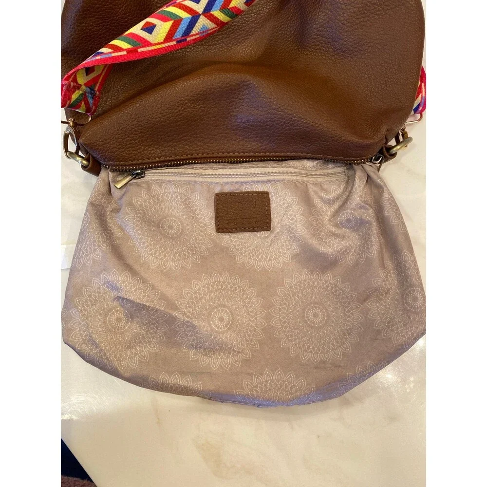 JOY SUSAN CROSSBODY BAG BROWN‎ VEGAN SAFE LEATHER ZIPPER TOP ADJUSTABLE STRAP